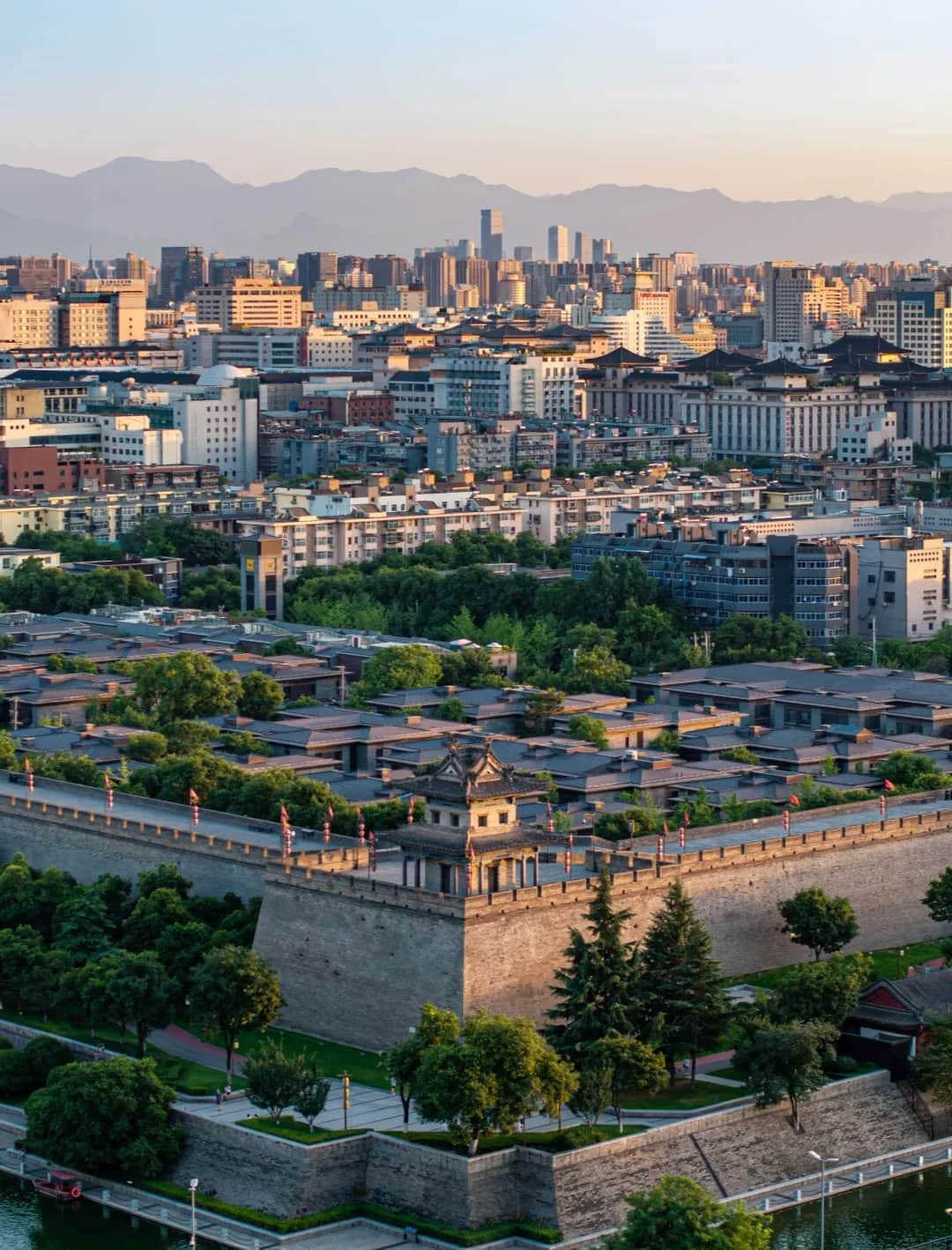 Panoramic view of Xi'an City Wall