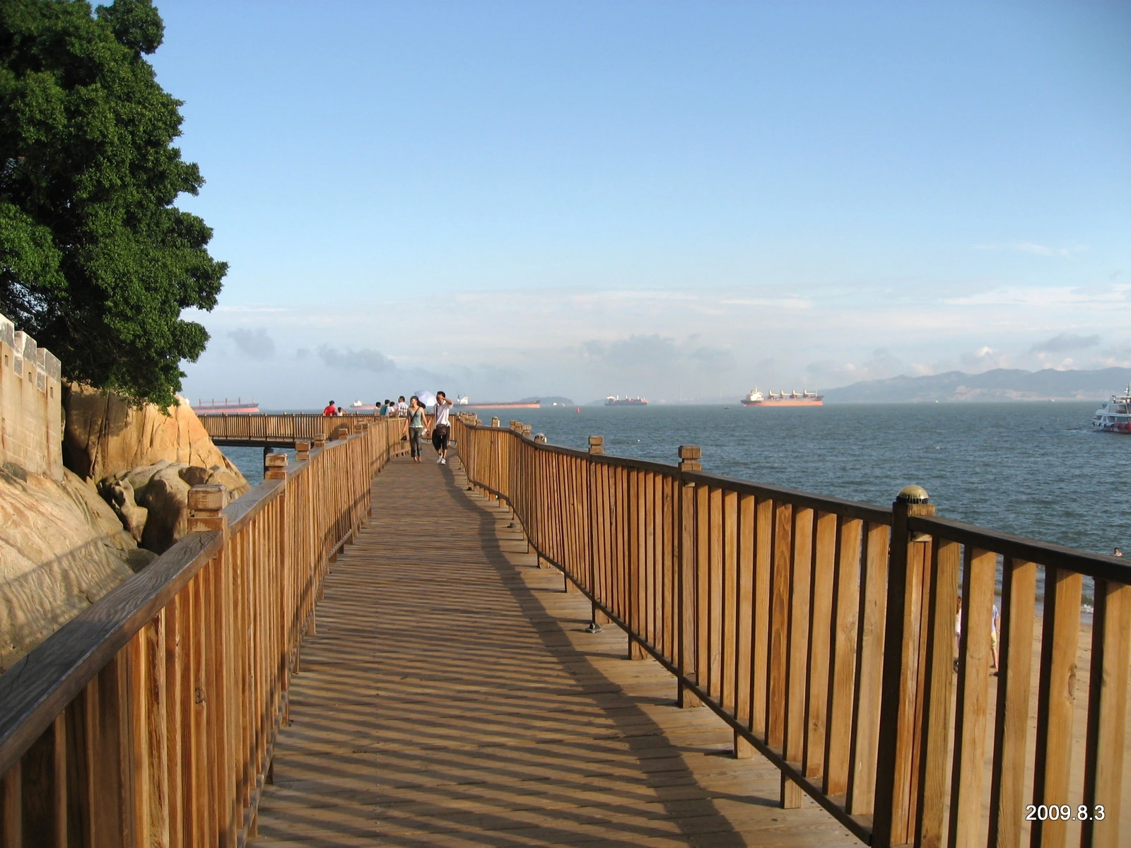 Pedestrian boardwalk beside Xiamen's south coast