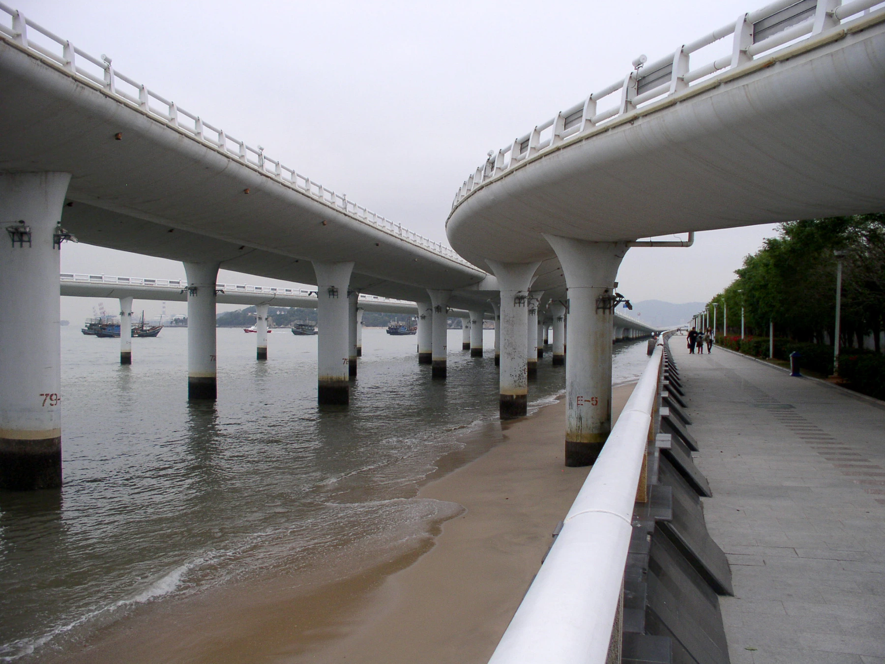 Coastal road and bridge along Xiamen's southern shoreline