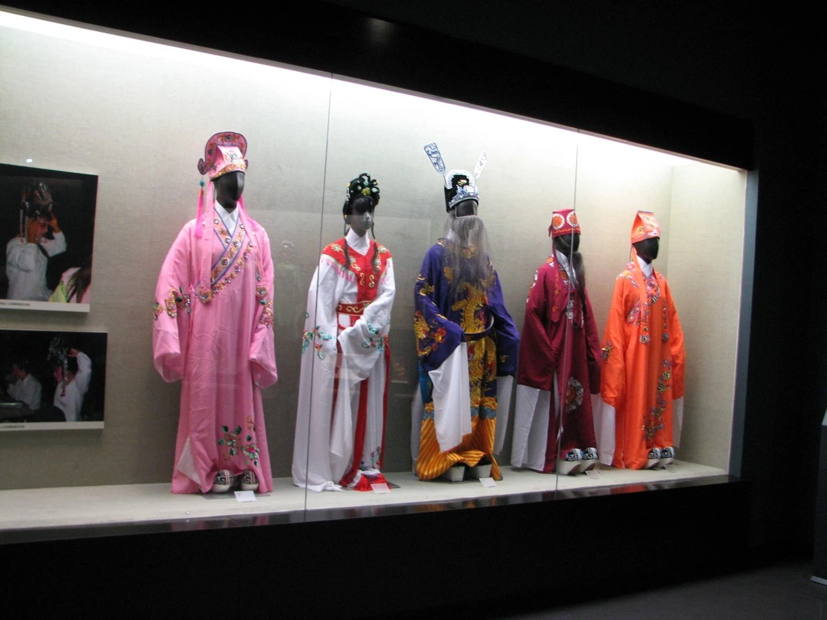 Costume and performance display inside Hainan Museum