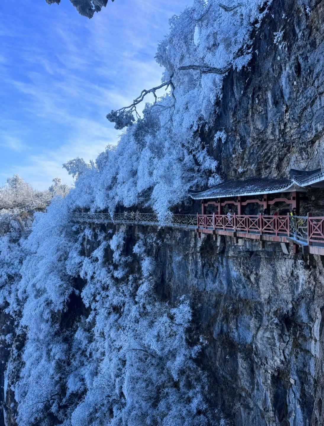 Tianmen Mountain winter walkway