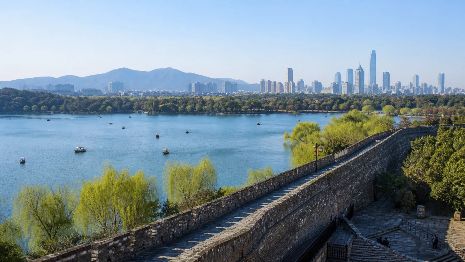 Xuanwu Lake via Jiefang Gate