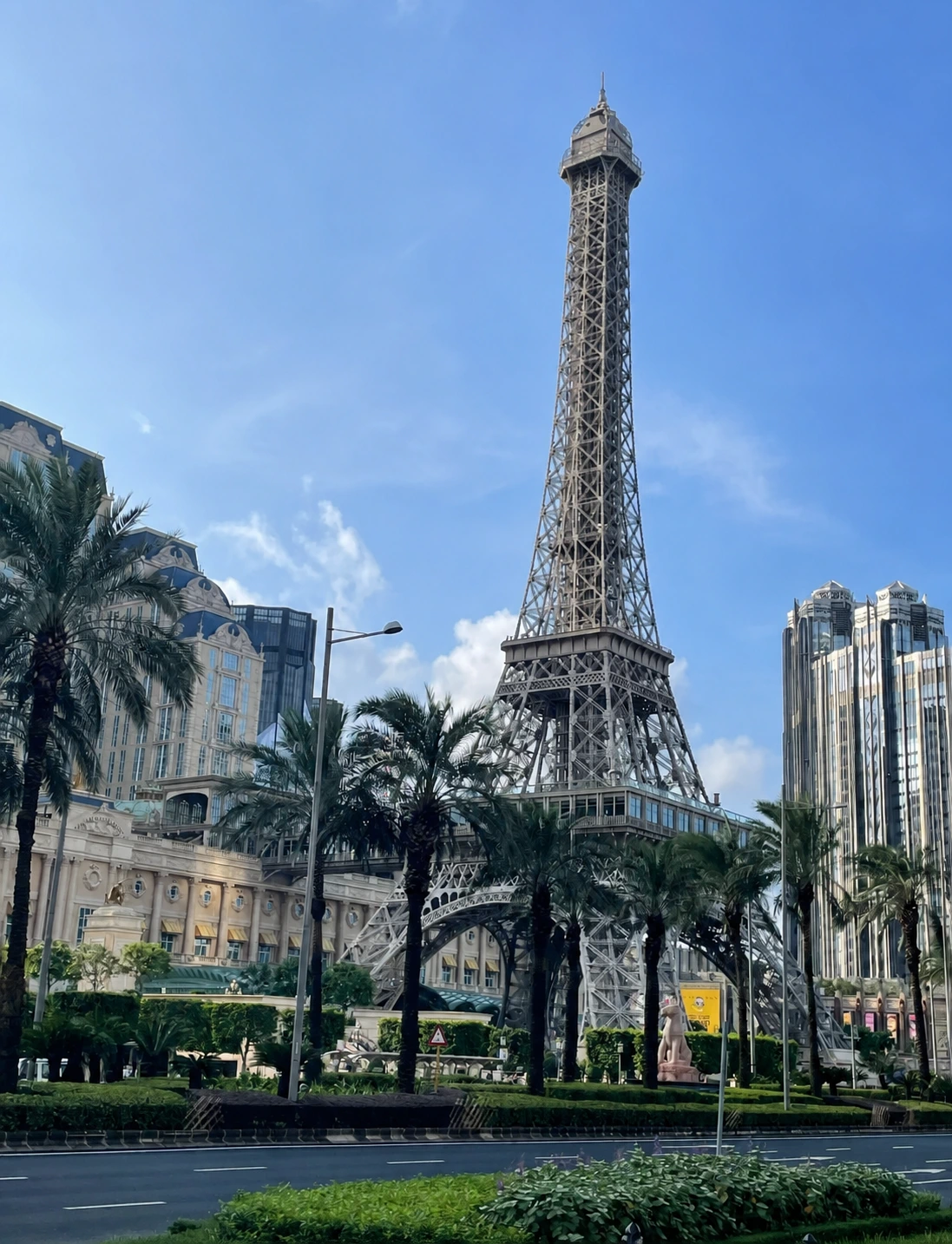 Close-up front view of the Eiffel Tower at The Parisian Macao