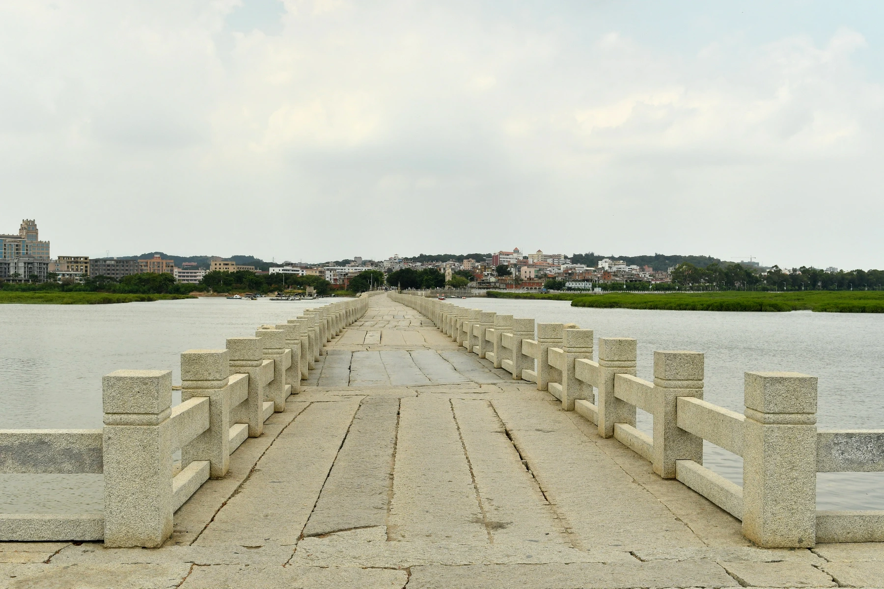 Luoyang Bridge