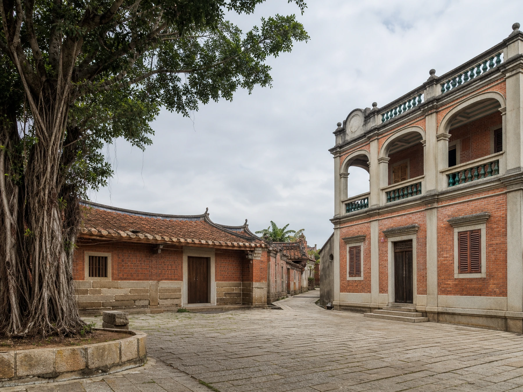 Original editorial illustration comparing southern Fujian courtyard and qiaoxiang-era building types