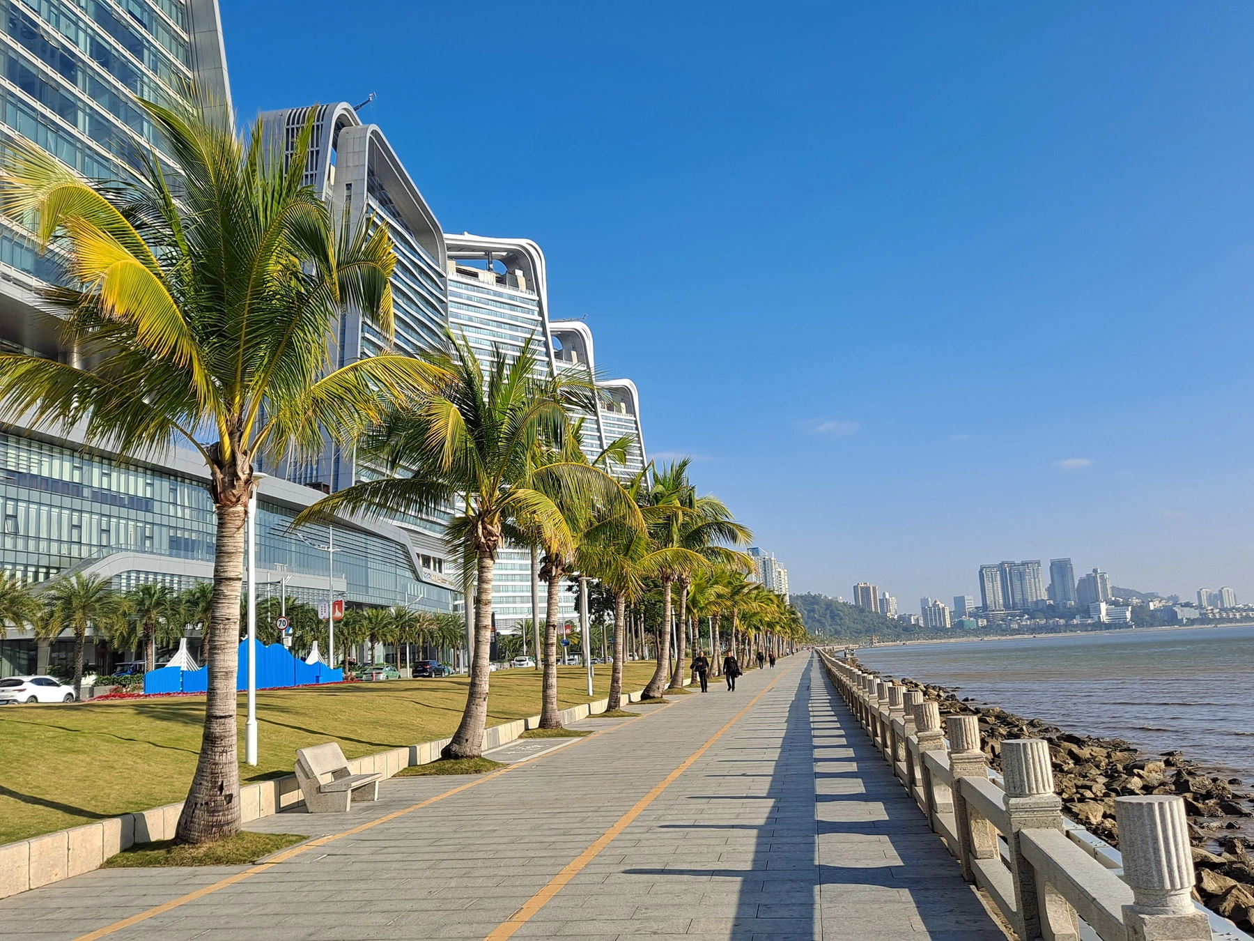 Zhuhai's Lovers' Road following the South China Sea coast