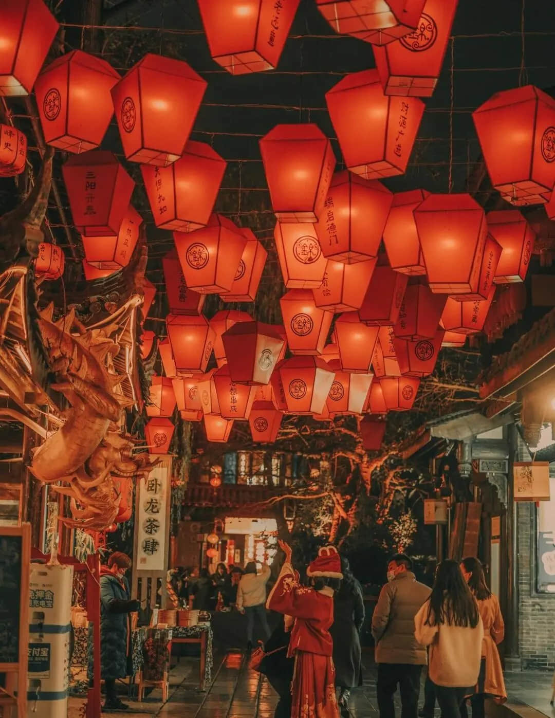 Jinli Ancient Street lanterns and street view