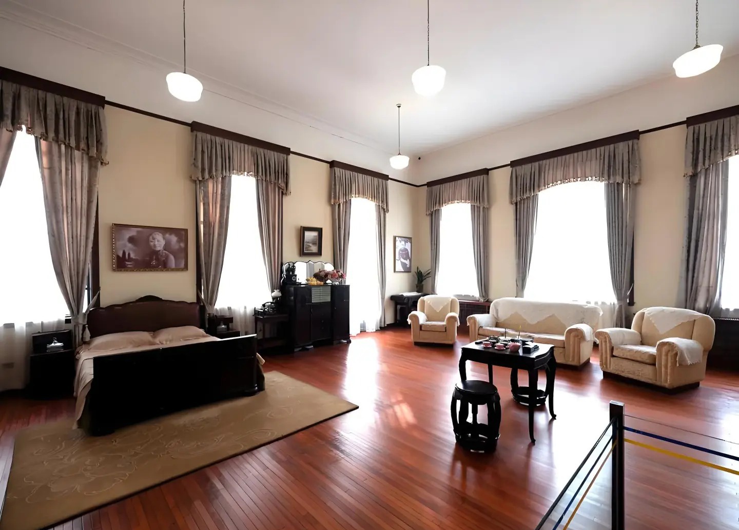 Interior bedroom at Meiling Palace