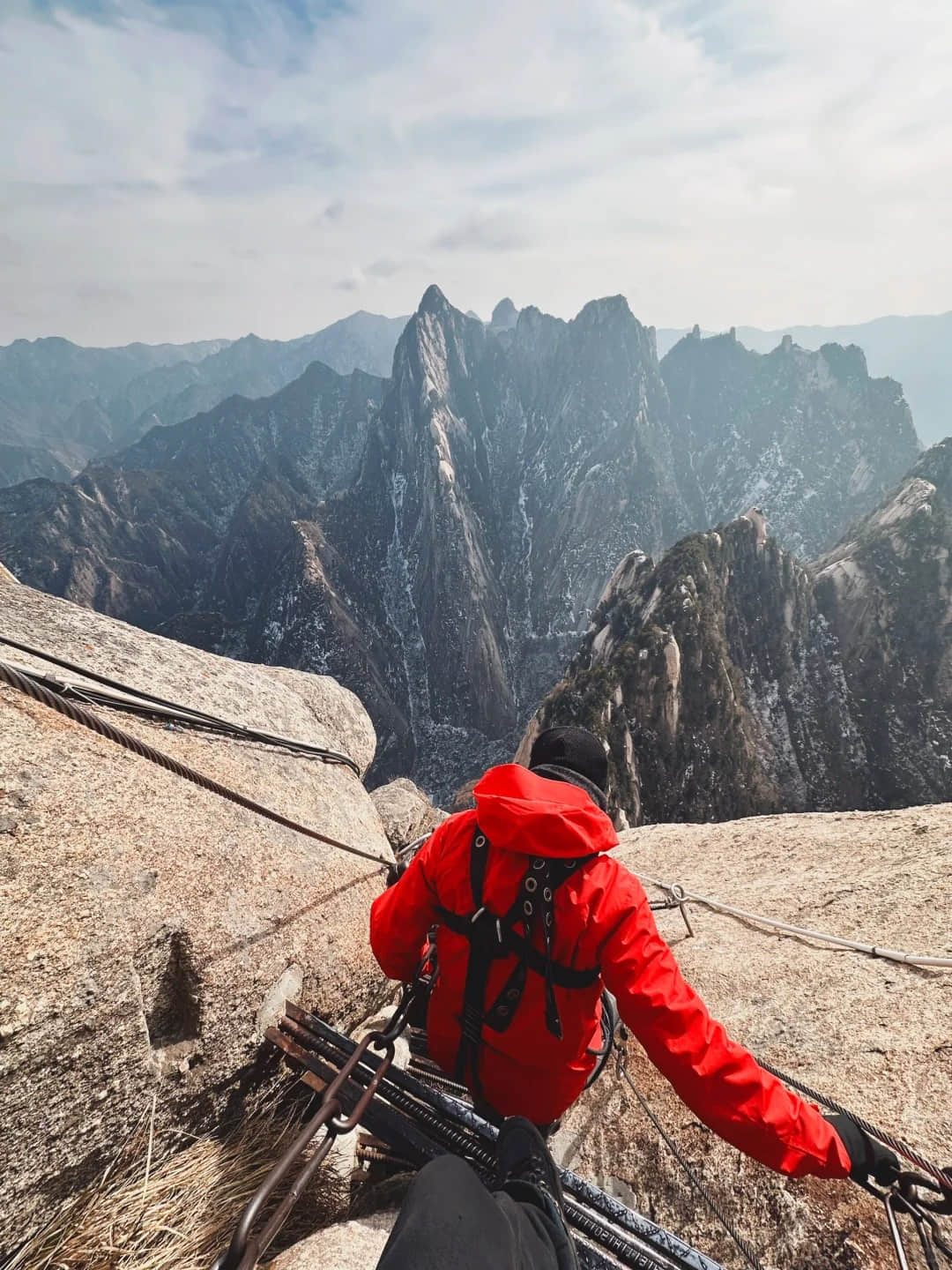 Mount Hua Plank Walk descent