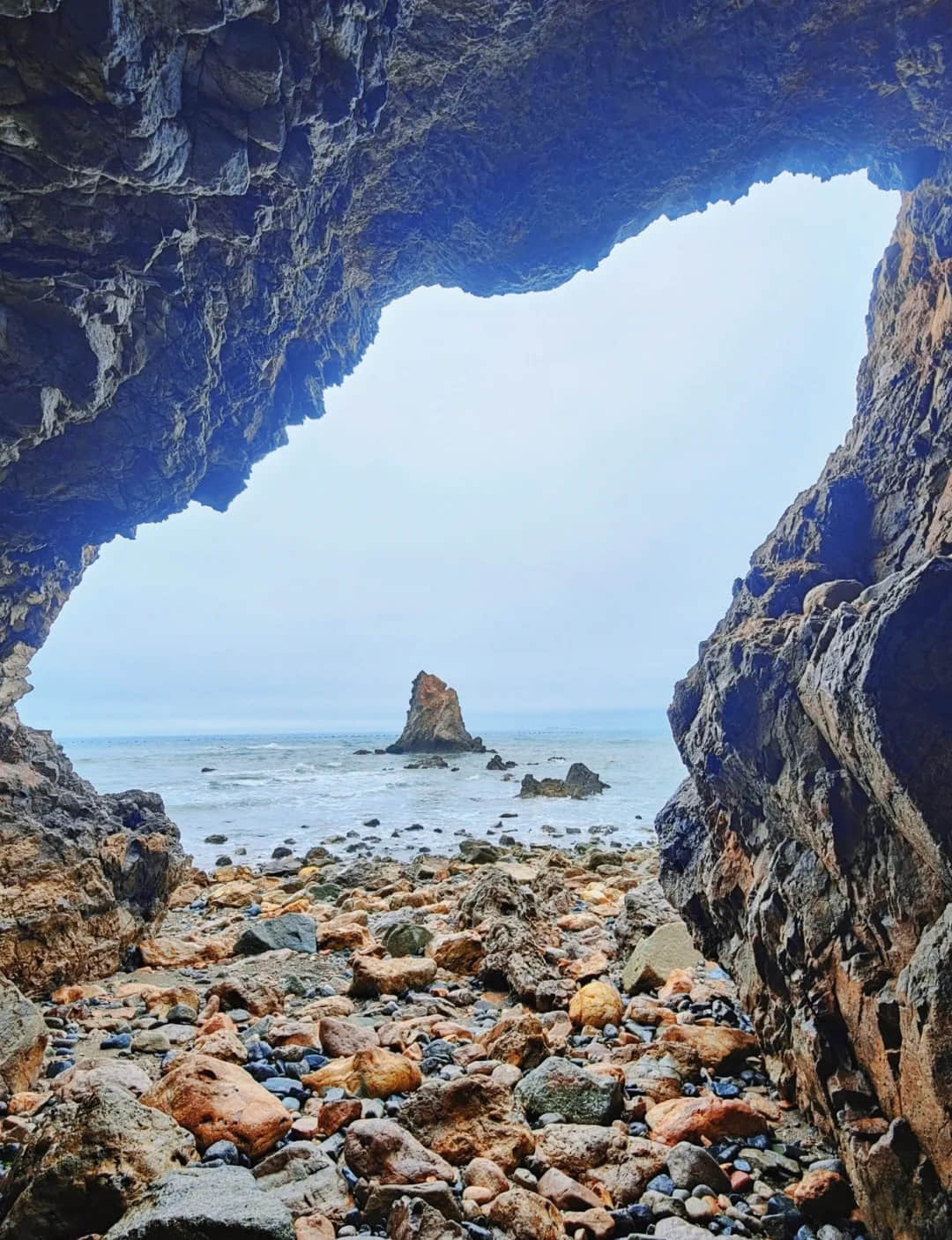 Famous cave at Shilaoren Beach