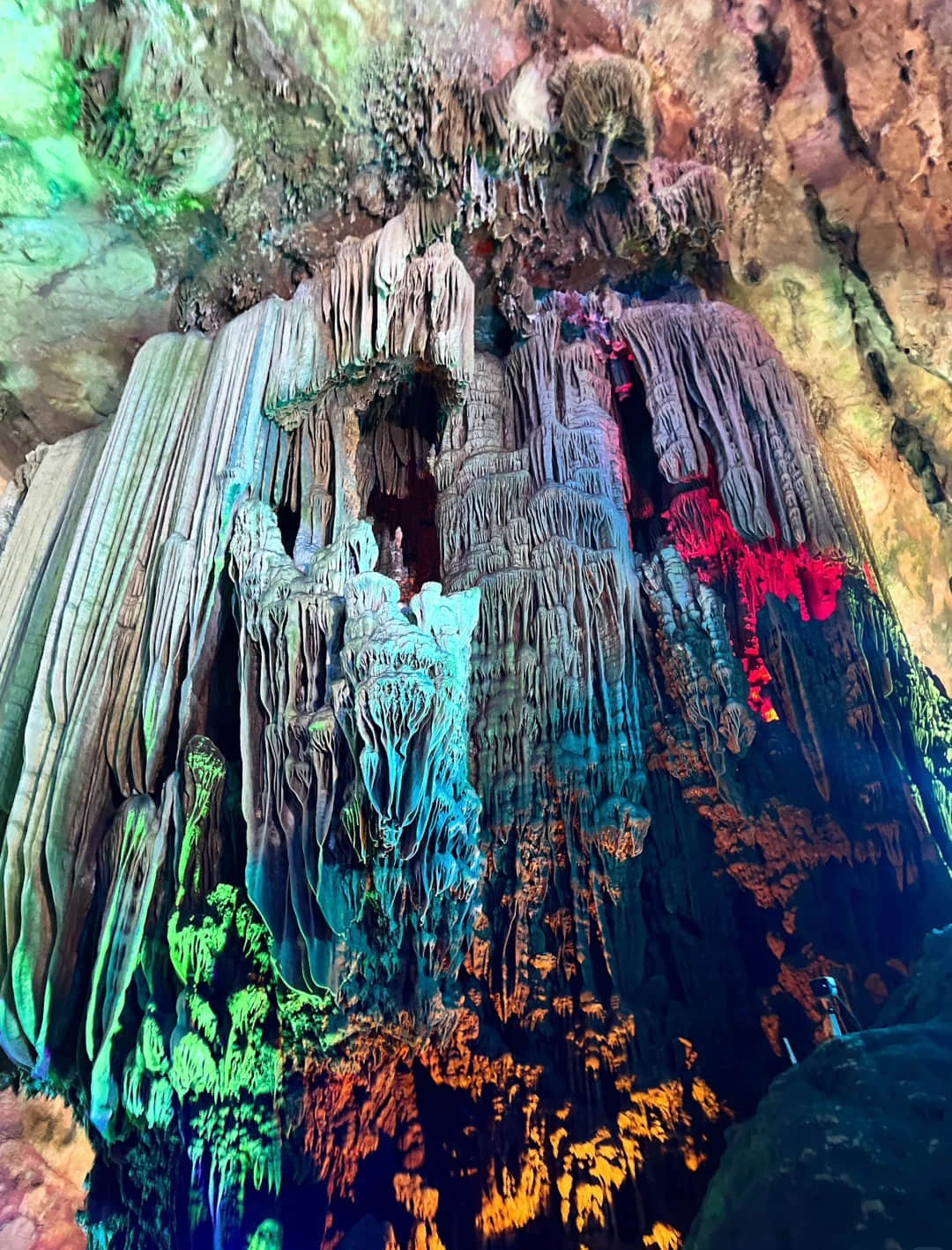 Intricate stalactite formations within Silver Cave