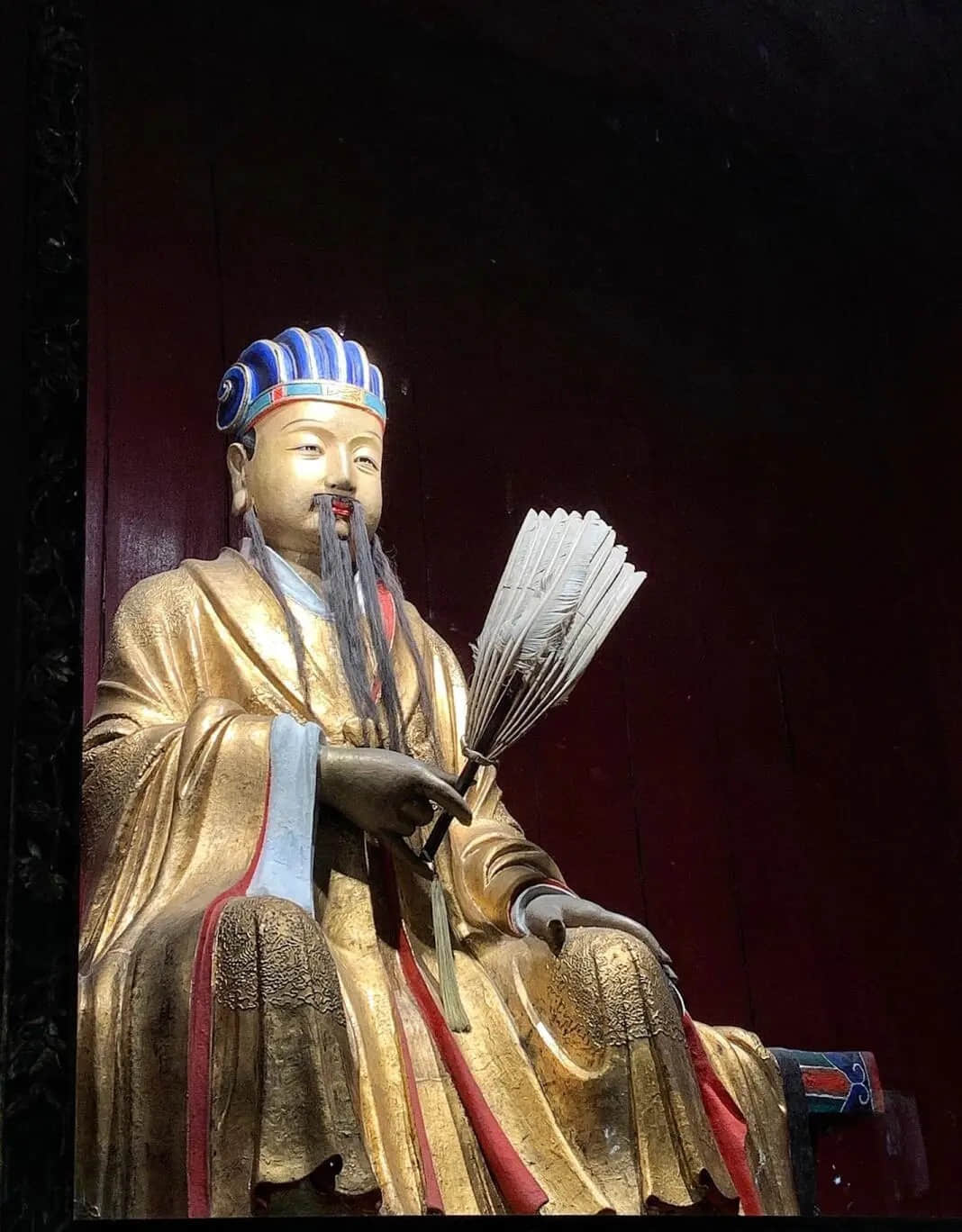 Statue of Zhuge Liang at Wuhou Temple