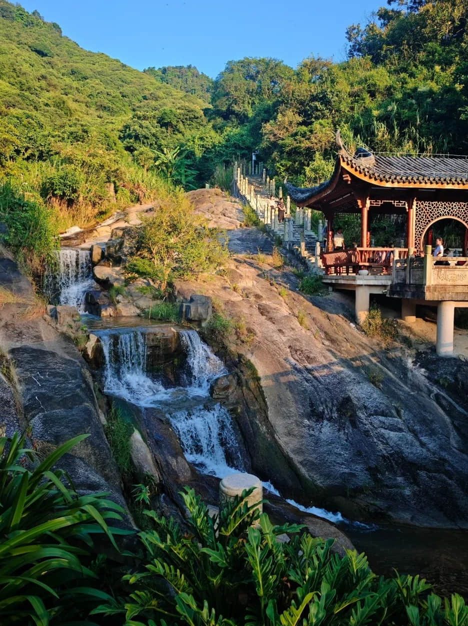 Pavilion at Yangtai Mountain Forest Park